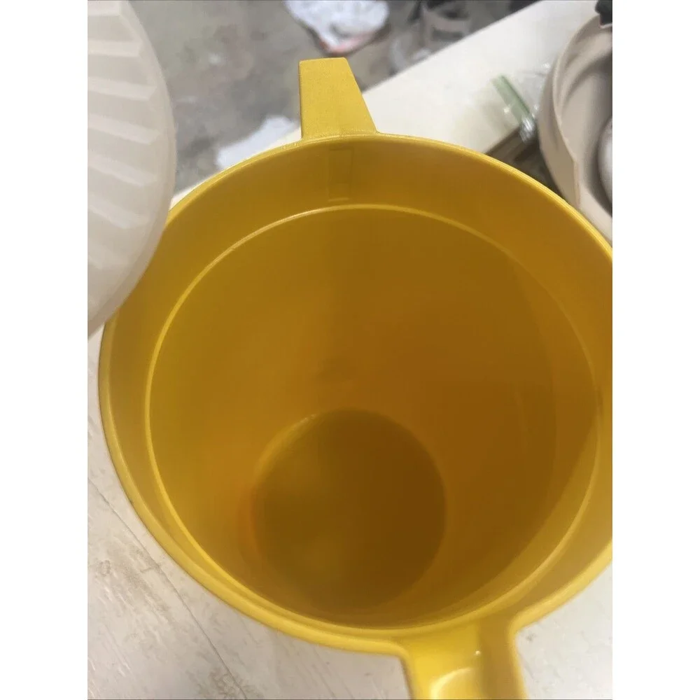 1970s Tupperware 1416-3 Yellow 1 Gallon Pitcher With White Push Button Seal Lid